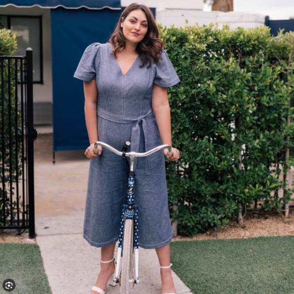 Gal Meets Glam Billie Jumpsuit - Picture 2 of 5